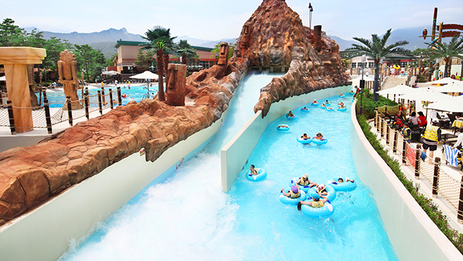A wide variety of facilities such as pools and two outdoor wave pool in the hot summer to blow it!